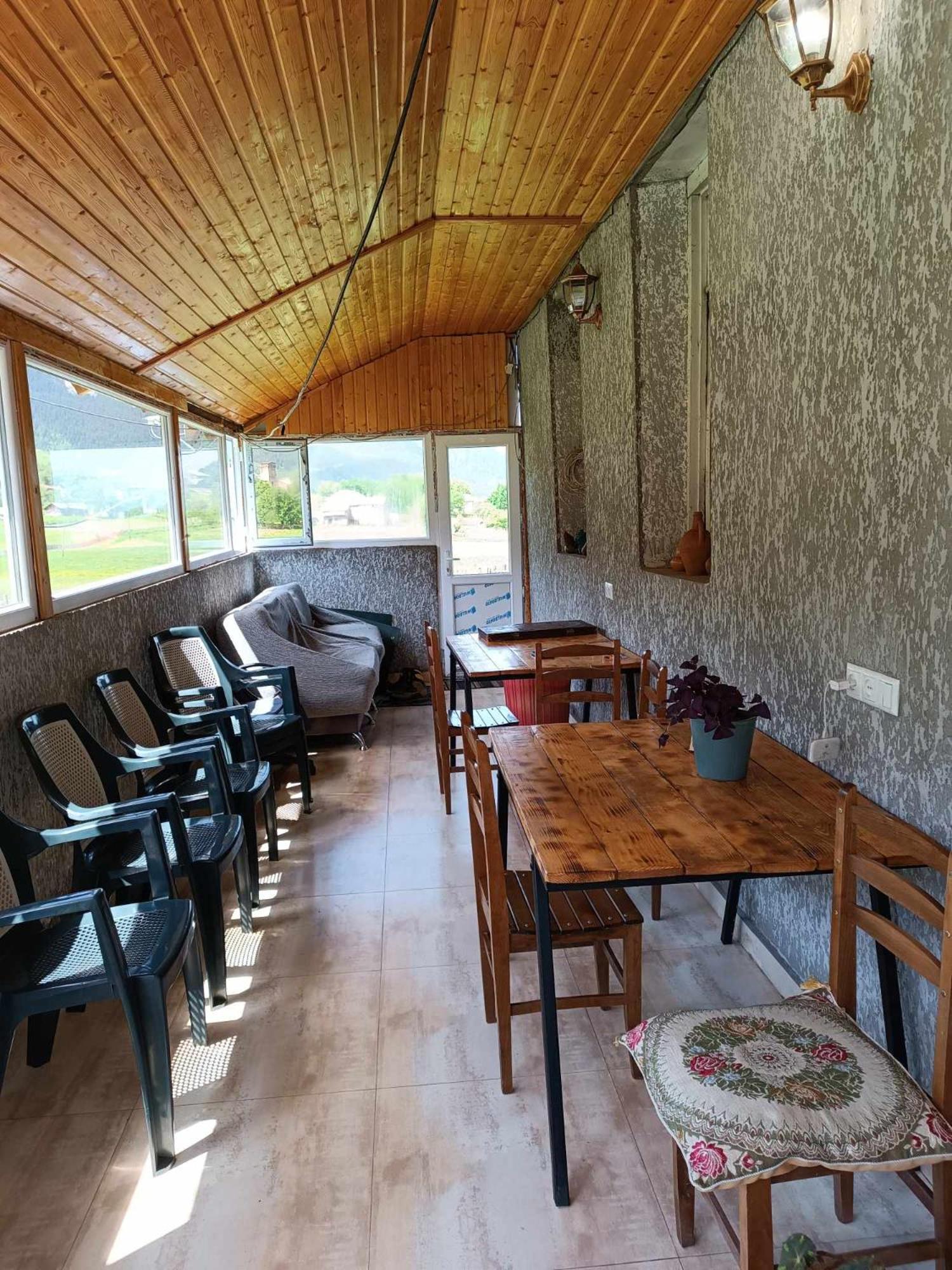 Guest House In Zhabeshi Lali Bagian luar foto