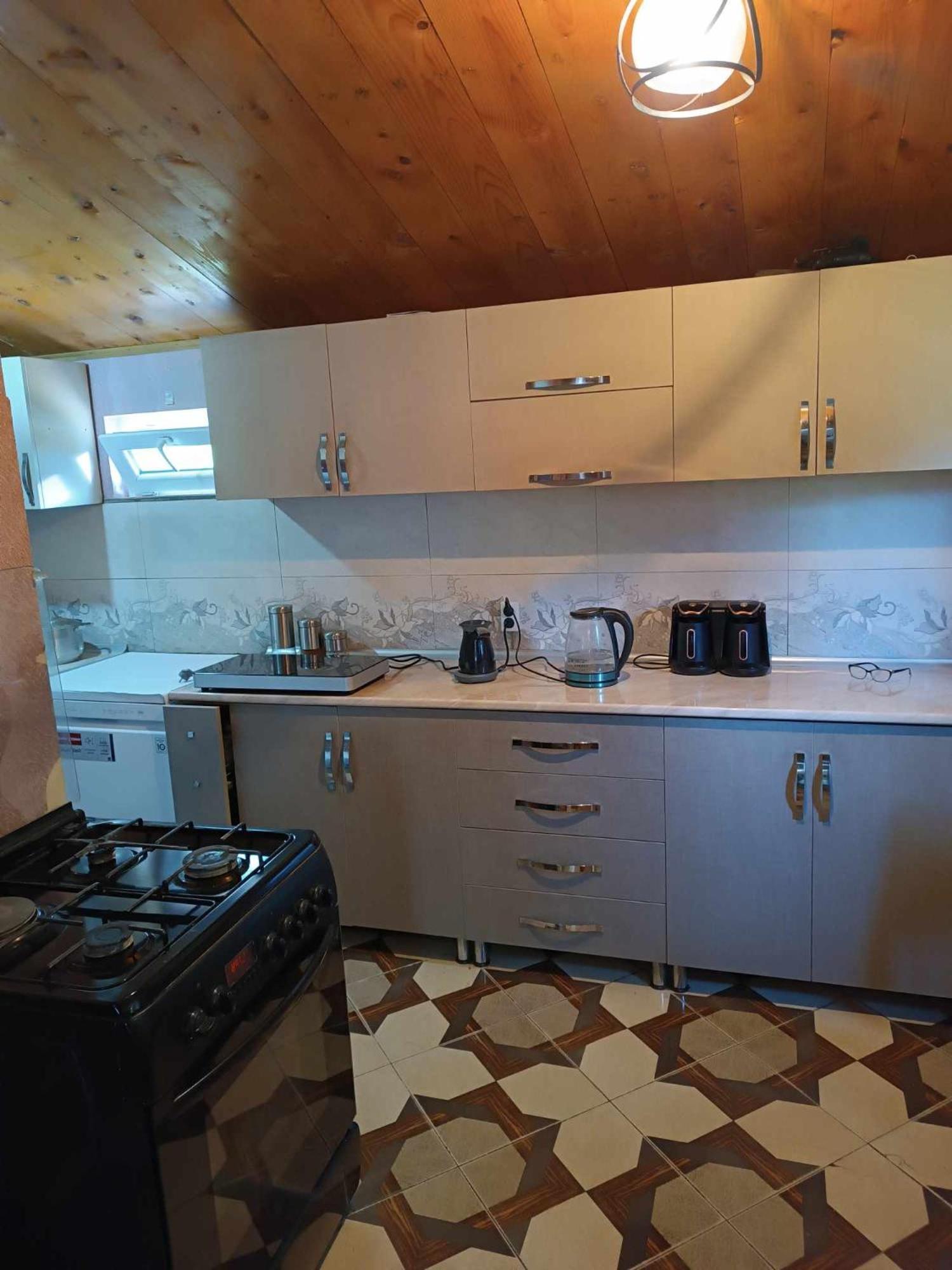 Guest House In Zhabeshi Lali Bagian luar foto